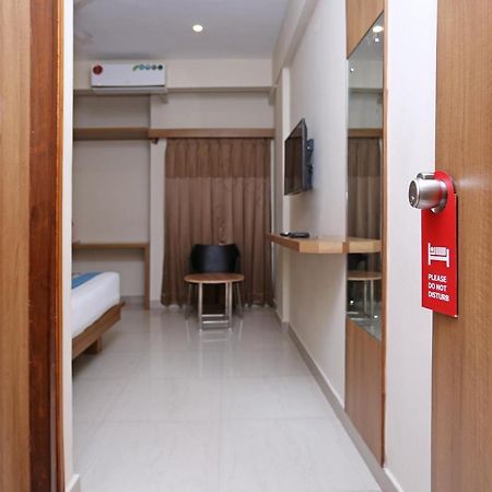Oyo 6447 Samasth Rooms And Suites Мисор Екстериор снимка