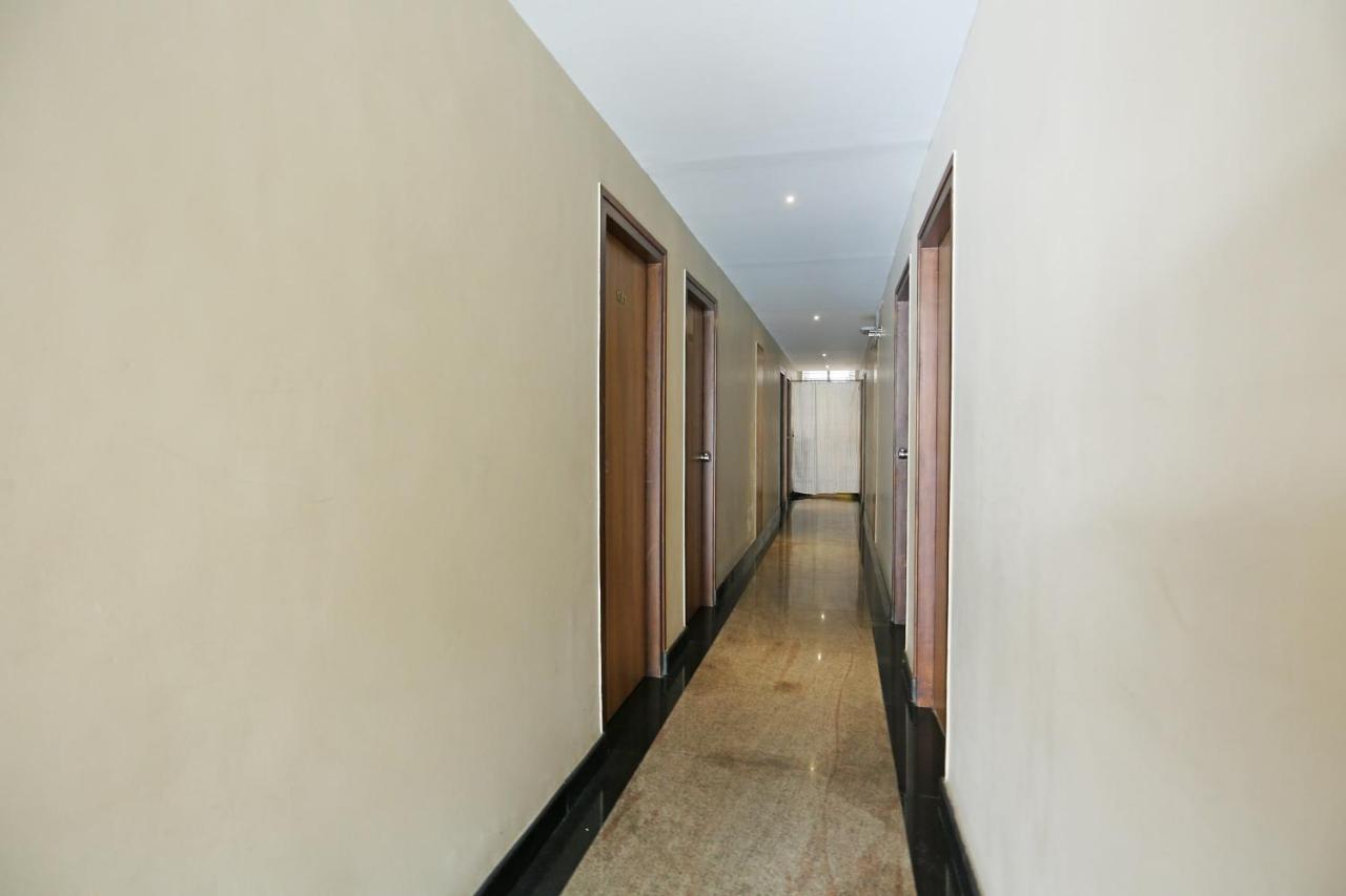 Oyo 6447 Samasth Rooms And Suites Мисор Екстериор снимка