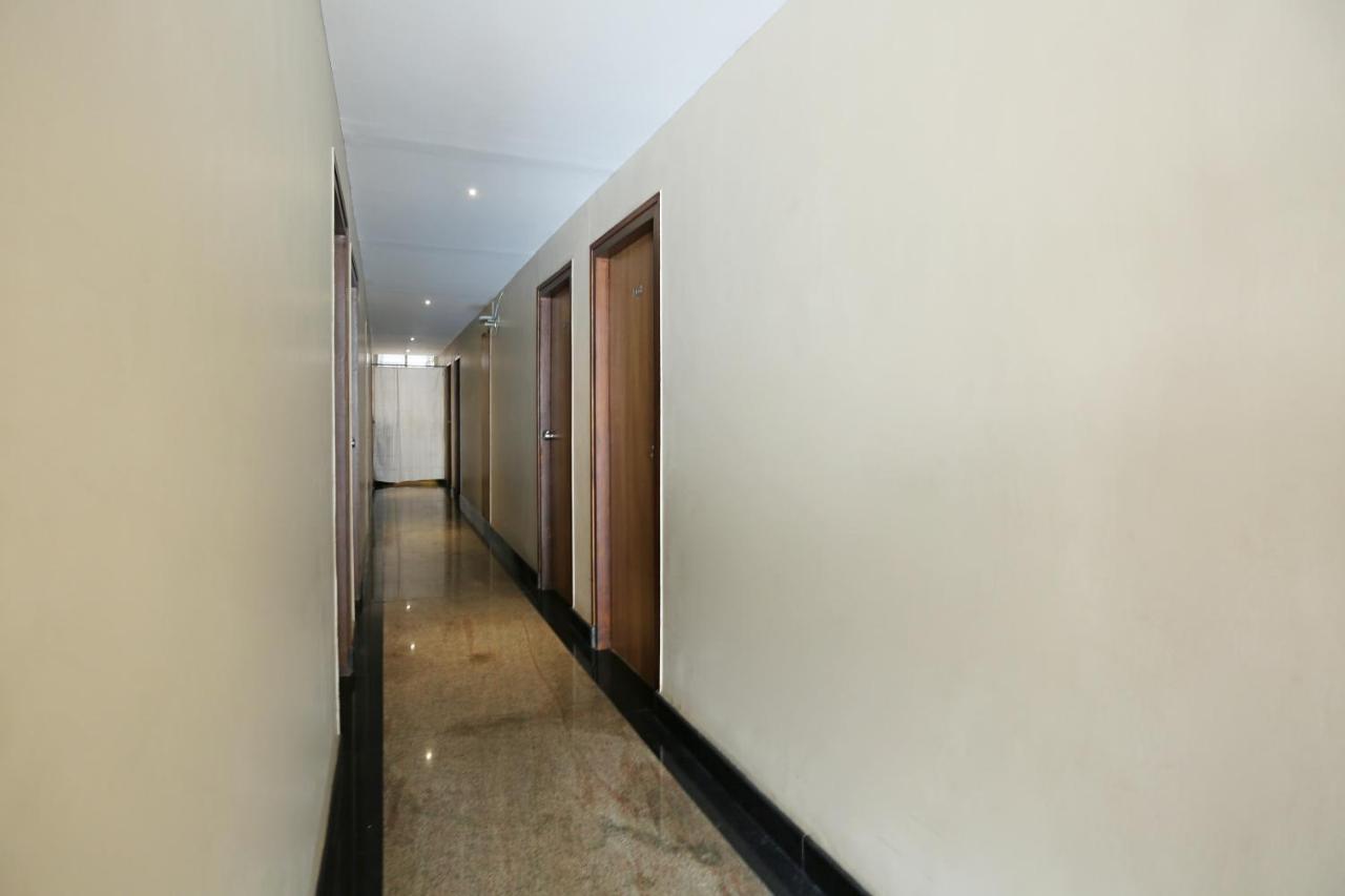 Oyo 6447 Samasth Rooms And Suites Мисор Екстериор снимка