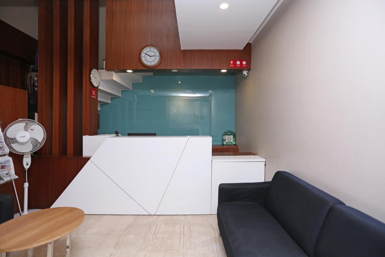 Oyo 6447 Samasth Rooms And Suites Мисор Екстериор снимка