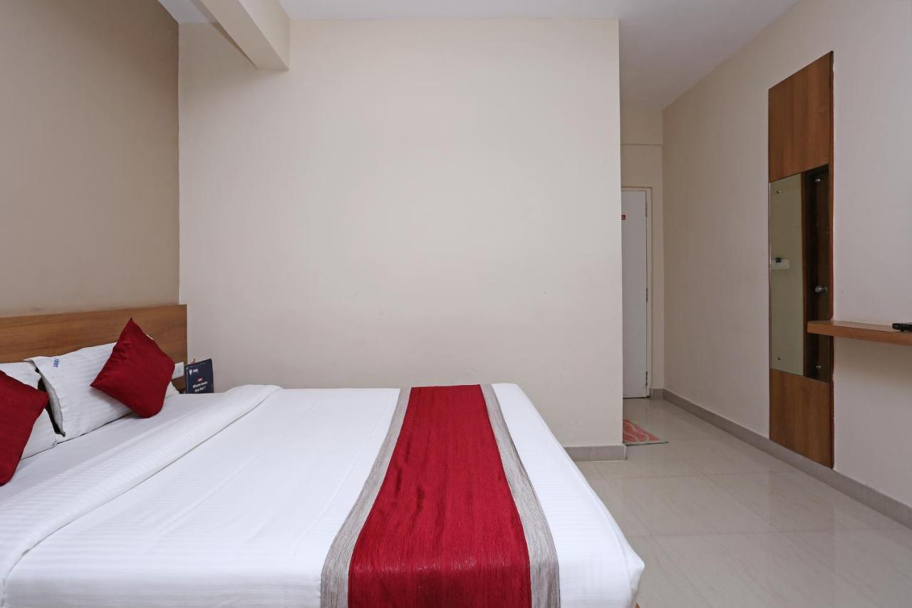 Oyo 6447 Samasth Rooms And Suites Мисор Екстериор снимка