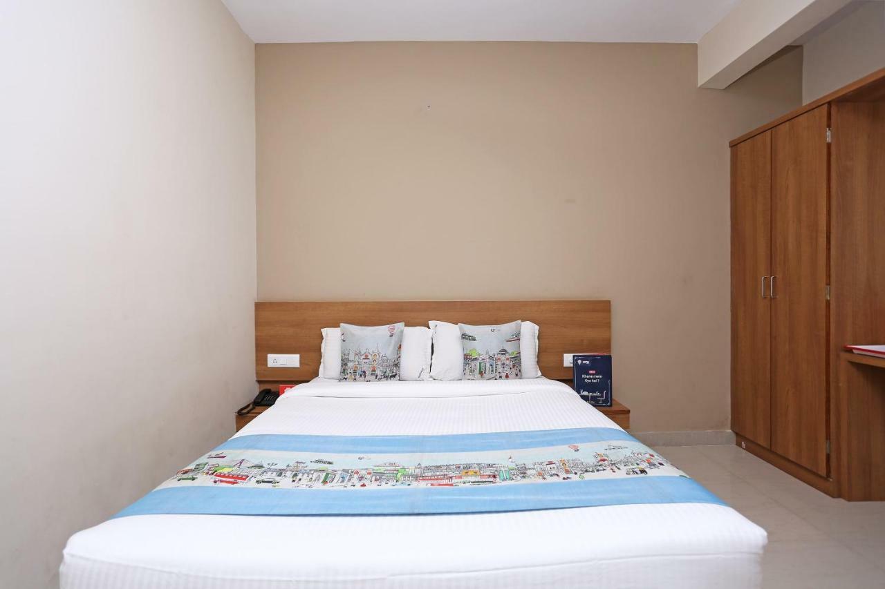 Oyo 6447 Samasth Rooms And Suites Мисор Екстериор снимка